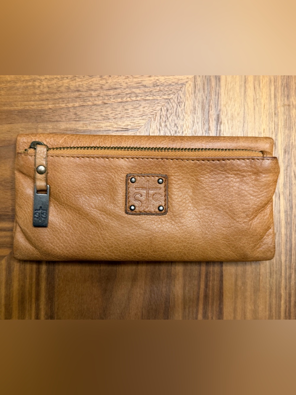 STS Ranchwear Tan Leather Zip Wristlet Clutch